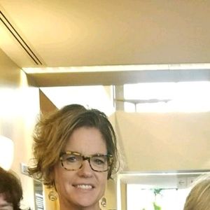 Meet your Posher, Cheryl